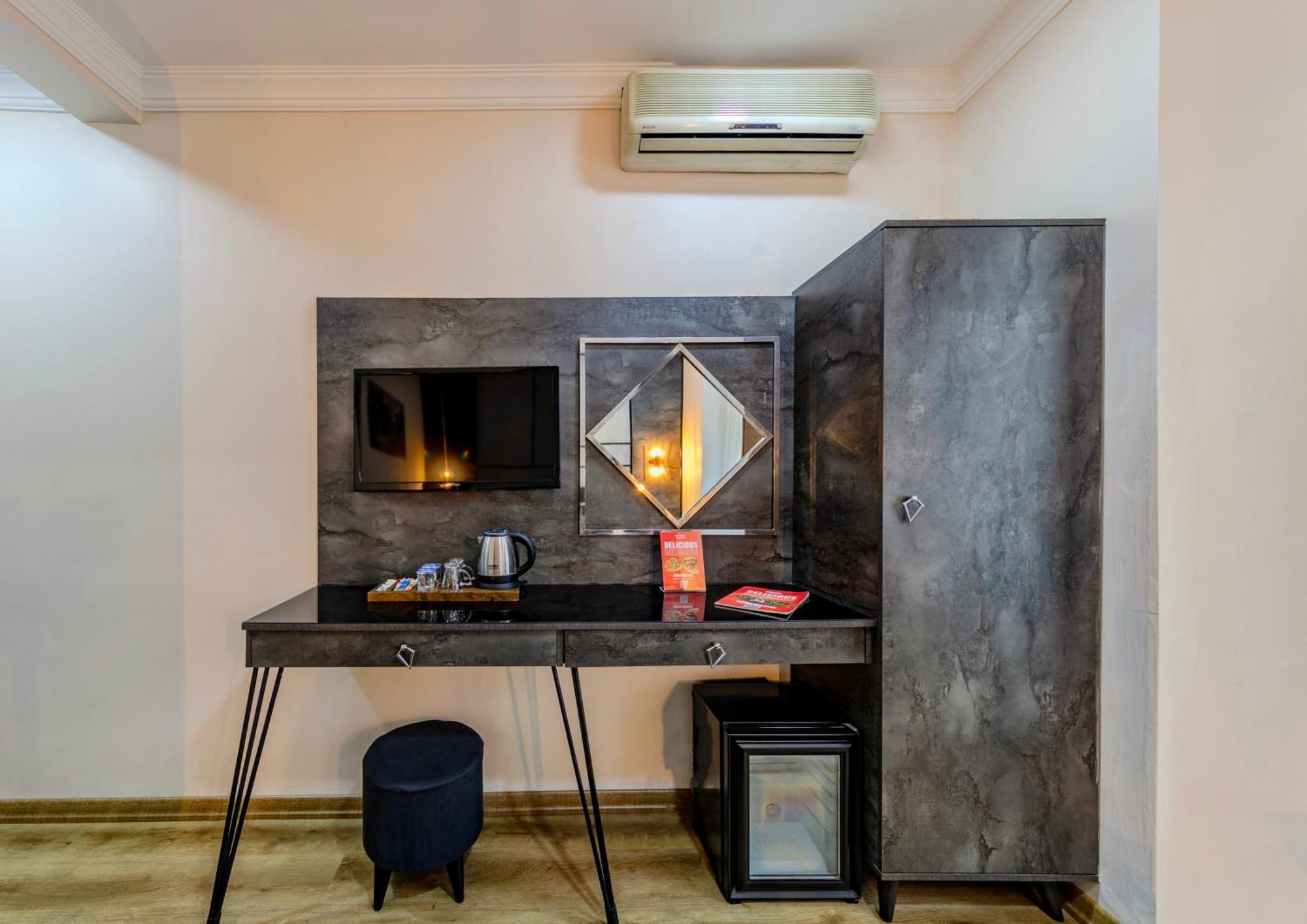 La Pazza Suites Istanbul Eksteriør billede