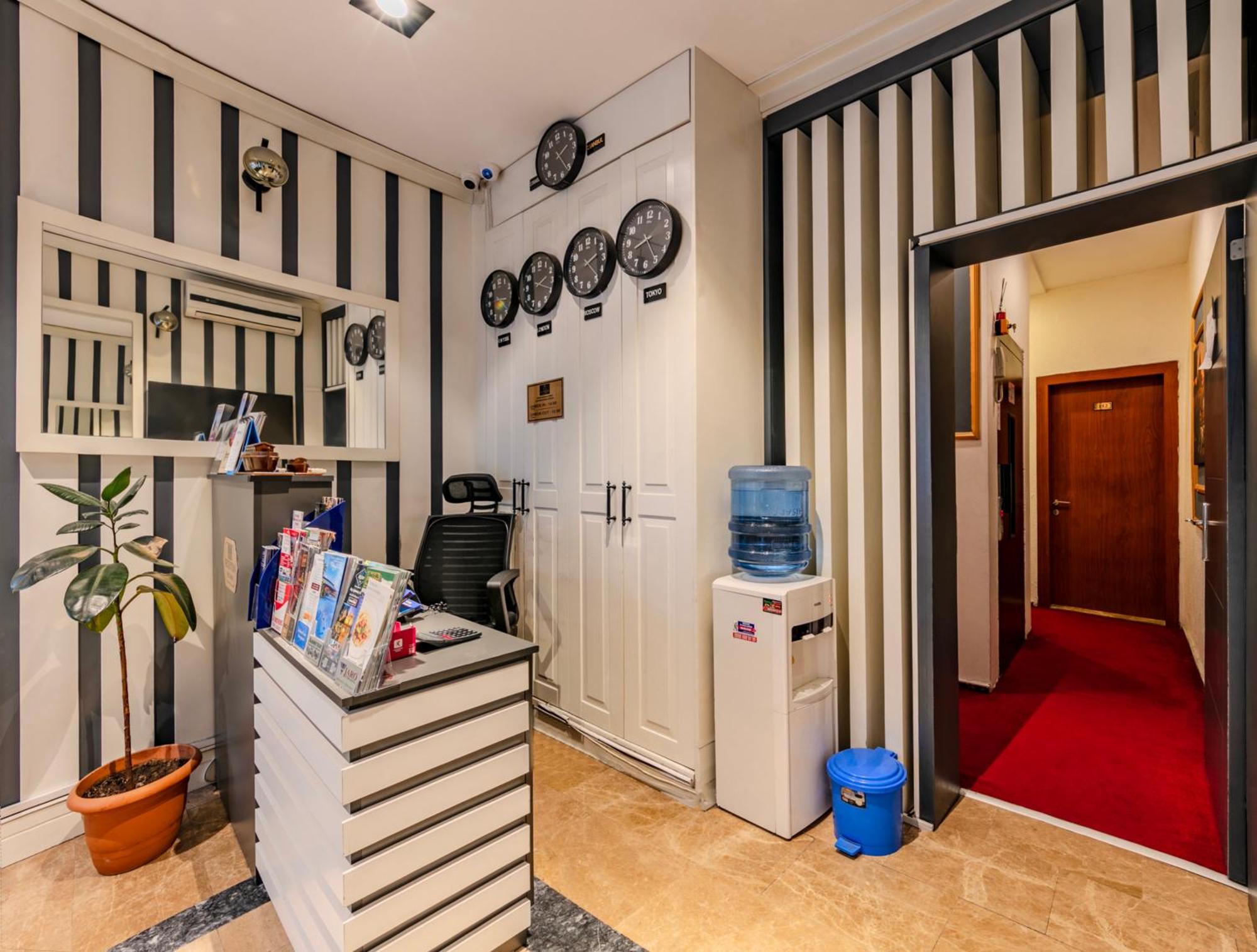 La Pazza Suites Istanbul Eksteriør billede