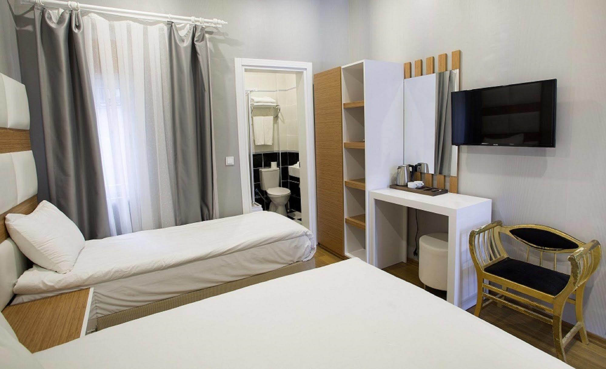 La Pazza Suites Istanbul Eksteriør billede