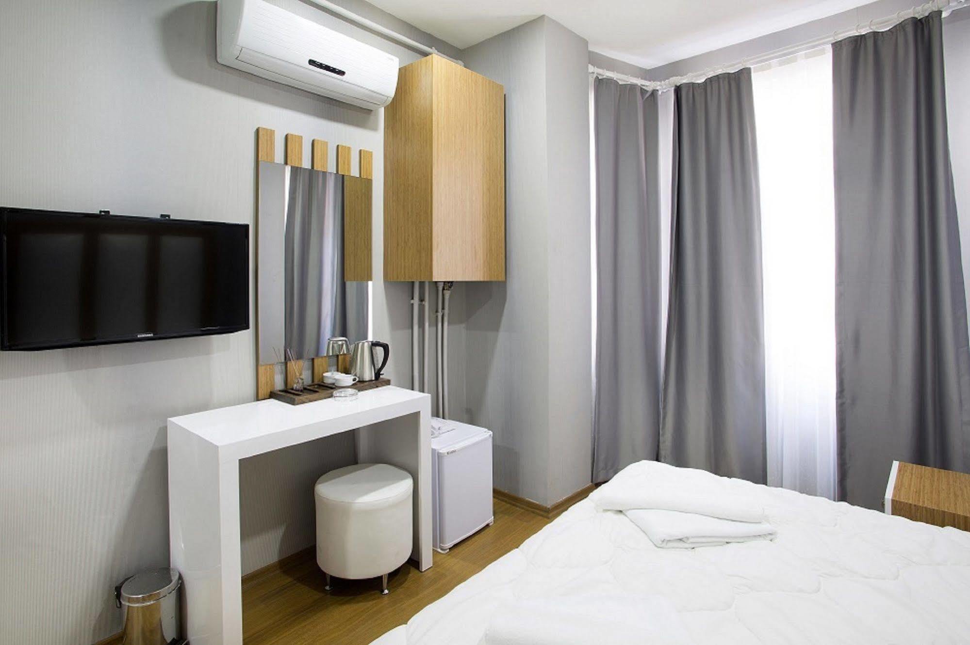 La Pazza Suites Istanbul Eksteriør billede