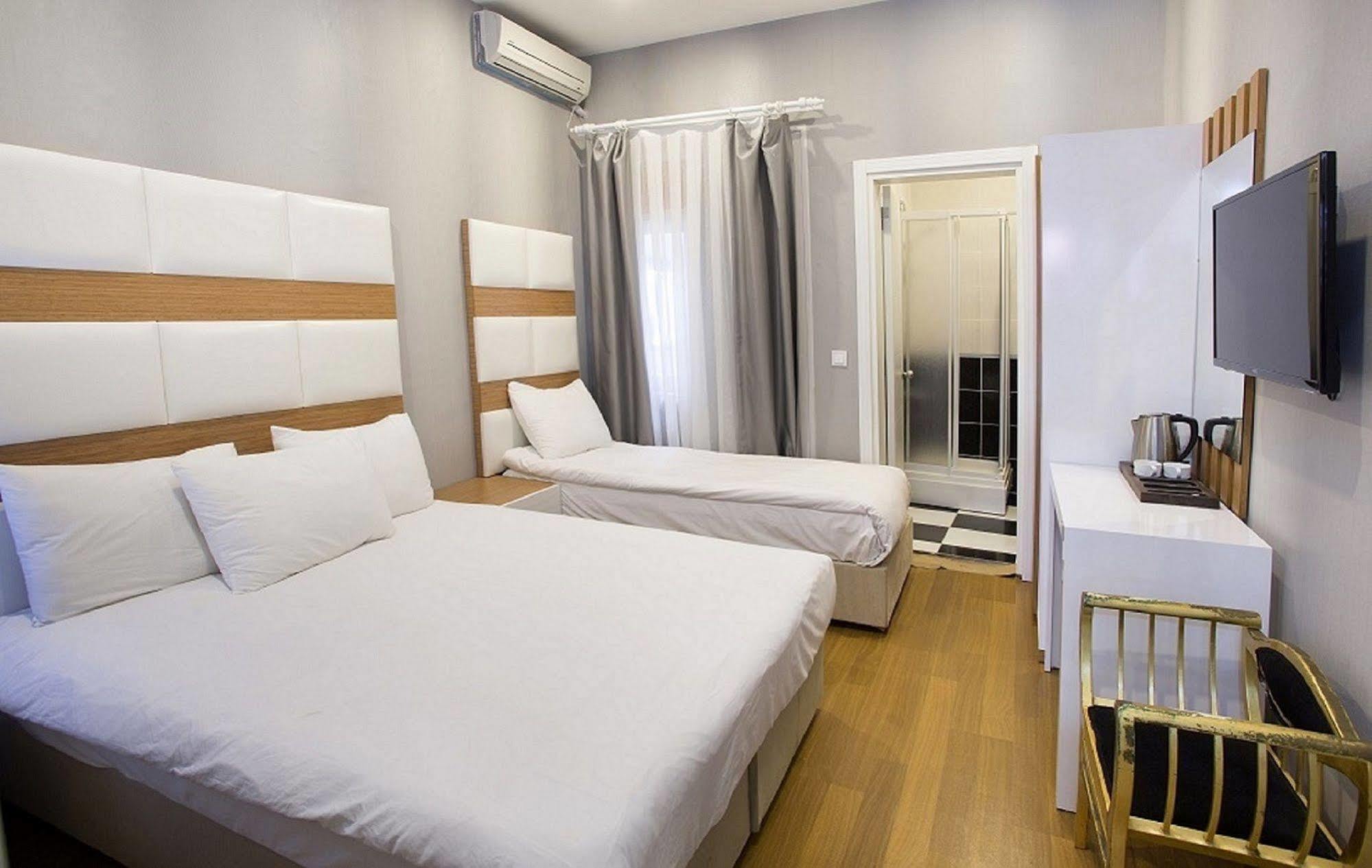 La Pazza Suites Istanbul Eksteriør billede